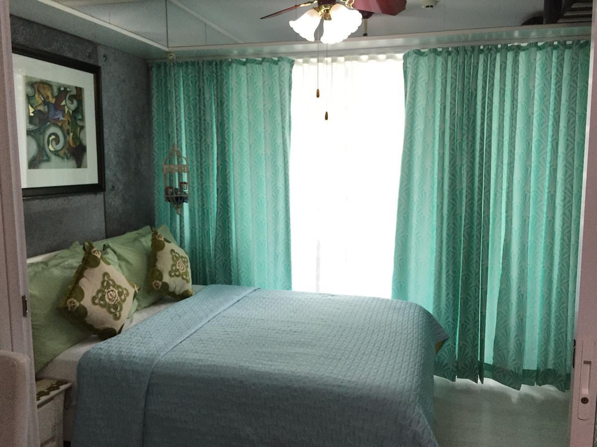 Azure Urban Resort Res. Paranaque City Luaran gambar